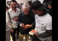 iPhone 17 Jatuh di Depan Bos Apple! Drama atau Tes Ekstrem?
