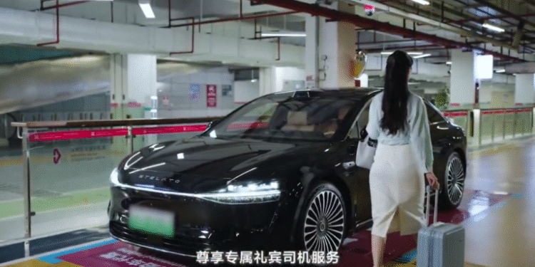 Huawei Qiankun ADS Capai Milestone Gila: Mobil Otonom Lebih Pintar dari Bayanganmu!