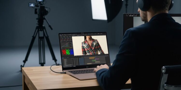 LG Gram Pro 2026 Hadir dengan Bahan Aerominum, Klaim Jadi Laptop Teringan