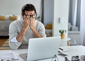 Jangan Biarkan Layar Merusak Mata Anda! Begini Cara Mencegah Computer Vision Syndrome