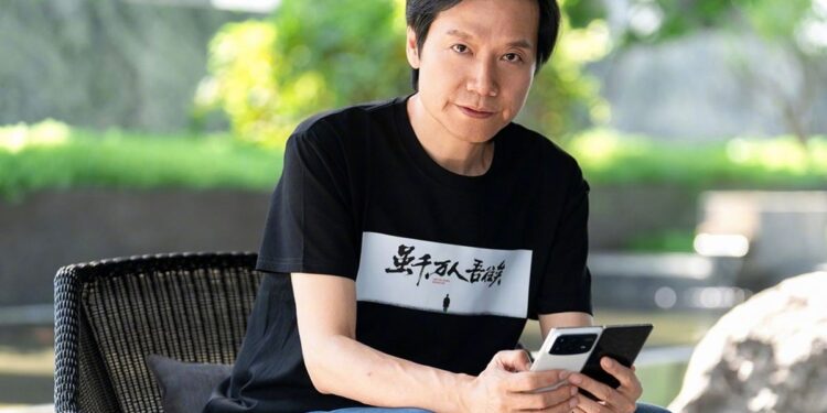 Lei Jun Yakin AIOS Jadi Game Changer: “Inovasi Smartphone Belum Berakhir”
