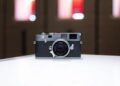 Hadir untuk Rayakan 20 Tahun Leica Ginza, M-A Hammertone Dibekali Cat Tekstur Khas