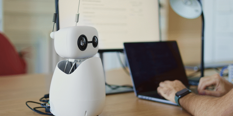 Hugging Face Luncurkan Platform Aplikasi Robot untuk Pengguna Awam