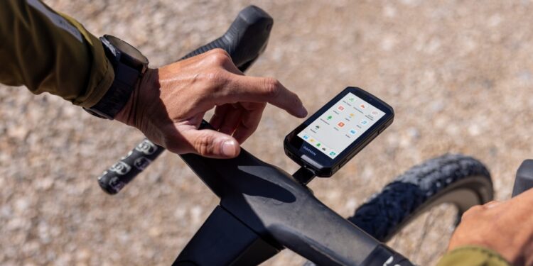 Dukung Latihan Outdoor dan Indoor, Garmin Luncurkan Edge 1060 dan Tacx Nēra