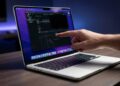 MacBook Pro Layar Sentuh Perdana Dikabarkan Usung Chip M5 dan Bodi Lebih Tipis